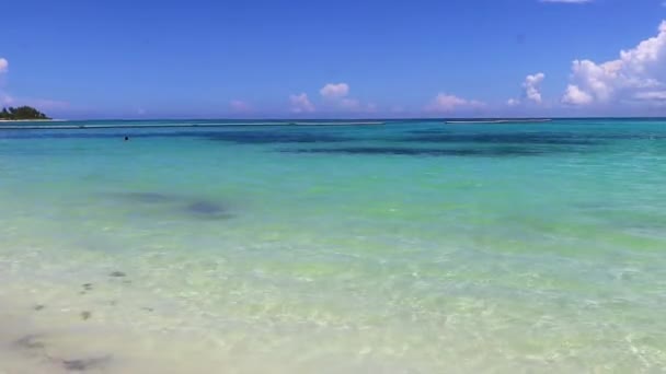 Panorama Paisagem Praia Tropical Mexicana Caribe Com Resorts Água Azul — Vídeo de Stock