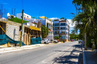 Playa del Carmen Quintana Roo Meksika 05. 2023 Ağustos 'unda Playa del Carmen Mexico' da büyük otel kompleksleri inşa ediliyor..