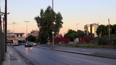 Voula Attica Yunanistan 09. Ekim 2018 Şafak vakti Tipik cennet caddesi ve Voula Attica Yunanistan 'da gün doğumu