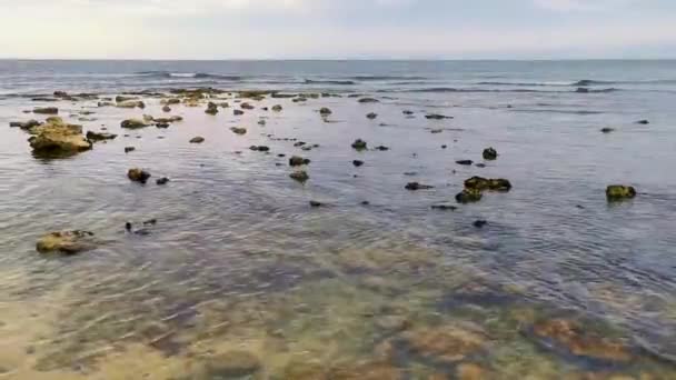 Kamienie Kamienie Korale Turkusowej Zielonej Niebieskiej Wodzie Plaży Playa Del — Wideo stockowe