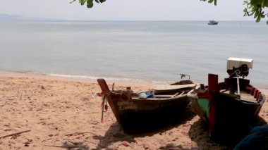 Pattaya Chon Buri Tayland 29 numara. Ekim 2018 Güneydoğu Asya 'da Pattaya Bang Lamung Amphoe Chon Buri Tayland' da olta ve olta ile balıkçı teknesi balıkçısı..