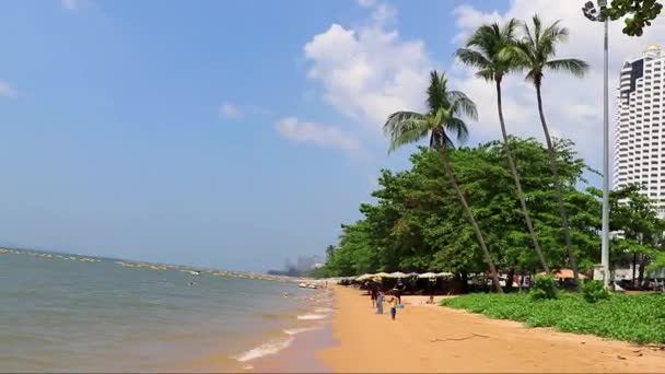 Pattaya Chon Buri Tailândia Outubro 2018 Ondas Praia Tropicais Pessoas — Vídeo de Stock