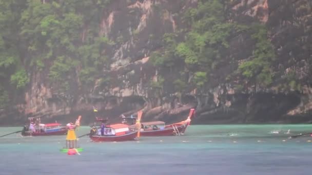 Nang Amphoe Mueang Krabi Thaiföld Október 2018 Longtail Csónak Hajók — Stock videók
