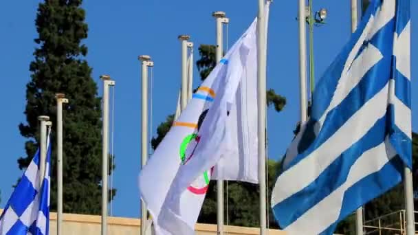Athen Attika Griechenland Oktober 2018 Olympische Und Griechische Flaggen Berühmten — Stockvideo