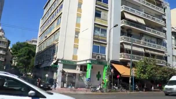 Athens Attica Görögország Október 2018 Jellemző Utcai Épületek Autók Pálmafák — Stock videók