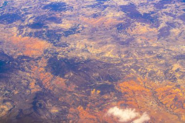 Meksika üzerinde bir uçakla uçmak Gökyüzü Yanardağları Dağları Şehir ve Meksika 'da çöl.