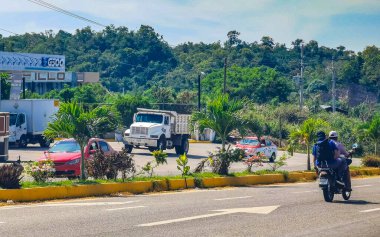 Mazunte Oaxaca Meksika 23 numara. Kasım 2022 Otoyol Otoyolu Otoyolu Araçları Mazunte Oaxaca Meksika 'da.