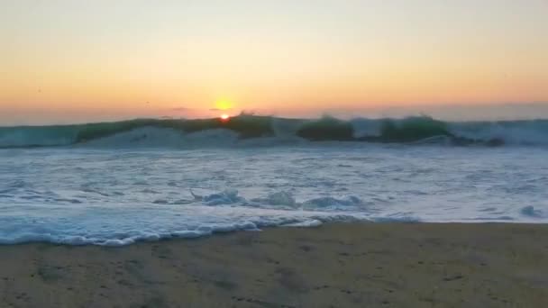 Beautiful Stunning Colorful Golden Sunset Yellow Orange Red Beach Big — Vídeo de stock