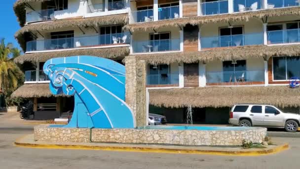 Puerto Escondido Oaxaca Mexico Januari 2023 Blauwe Golven Metalen Surfer — Stockvideo