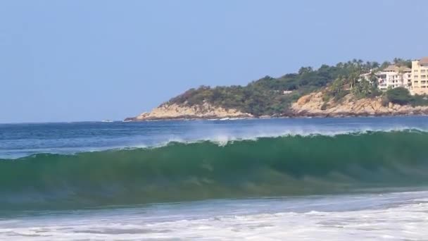 Extremely Huge Big Powerful Surfer Waves Beach Zicatela Puerto Escondido — Stockvideo