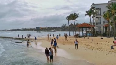 Playa del Carmen Quintana Roo Mexico 19. Playa del Carmen 'de Ağustos 2021 Şiddetli fırtına ve fırtına plajda son derece yüksek tsunami dalgaları.