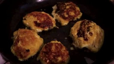 Meksika yemeği vejetaryen köfteli muz yemeği Meksika 'da peynirli Meksika muz yemeği..