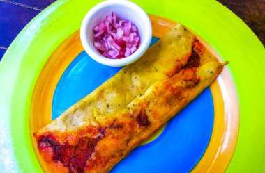  Playa del Carmen Quintana Roo Meksika 'da soğanlı Meksika yemeği..