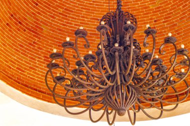 Playa del Carmen Quintana Roo Meksika 'nın tavanında dekoratif lamba avizesi..