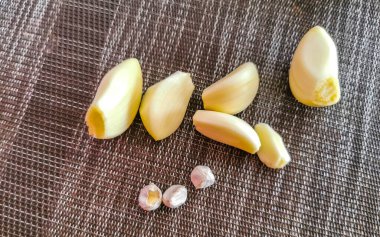 Playa del Carmen Quintana Roo Meksika 'da masada karanfil ve ampul var..