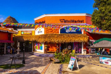 Playa del Carmen Quintana Roo Meksika 'daki mini market bölgesi Playacar.