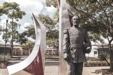 Orta Amerika 'daki Alajuela Kosta Rika Central Park' ındaki anıt heykel ve heykel.