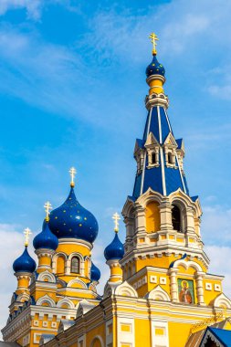 Brest Brest Bölgesi Belarus 26. Eylül 2020 Leninskiy Rayon Brest İlçe Brest Bölgesi 'nde mavi soğan kubbesiyle ünlü Aziz Nicholas Kilisesi Katedrali.