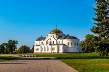 Brest Brest Bölgesi Belarus 23. Eylül 2020 St. Nicholas Garrison Katedrali ve Kolokolnya Kilisesi Leninskiy Rayon Patlaması Bölgesi Belarus Bölgesi 'ndeki Brest Kalesi' nde.