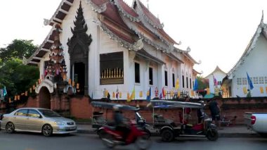 Chiang Mai Amphoe Mueang Chiang Mai Tayland 30 numara. Ekim 2018 Wat Jetlin Budist tapınağı. Güneydoğu Asya 'da Chiang Mai Tayland' da heykeller yapıyorlar..