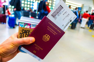 Venustiano Carranza Mexico City 17 numara. Eylül 2021. 11 Eylül. Kahve kupası ve pasaport için kahvenizi alıp Mexico City Havaalanı 'na gidin..