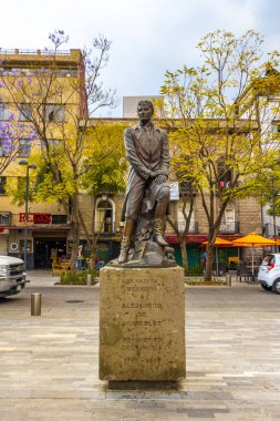 Centro Historico Mexico City 10 numara. Şubat 2021 Alexander von Humboldt heykel heykeli Mexico 'da Centro Historico' nun işlek caddelerinde heykel figürü.