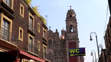 Centro Historico Mexico City 2021 Yolları trafik ve tarihi ve modern binalar Centro Historico City Mexico.