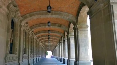 Eski tarihi binalar kilise katedrali inşaatı ve Centro Historico City Mexico 'daki eski geçit..