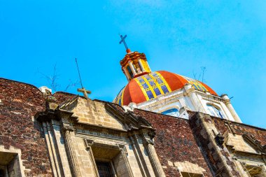Centro Historico Mexico City 10 numara. Şubat 2021 Centro Historico Mexico City 'de güzel kubbeli kilise katedrali olan tarihi binalar..