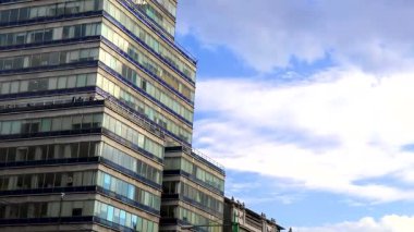 Mexico City Mexico 11. Şubat 2021 Torre Latinoamericana gökdelen yüksek bina ve Mexico City şehir merkezinde mavi gökyüzü Mexico City 'nin tarihi merkezinde.
