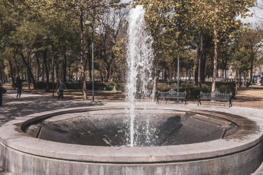 Mexico City, 11 numara. Şubat 2021 Centro Historico City Mexico 'daki Alameda Central Park' ta çeşme suyu mimarisi.