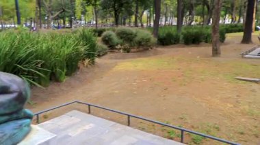 Centro Historico Mexico City 10 numara. Şubat 2021 Alameda Central Park mermer zemin patikaları Centro Historico Mexico City 'de.