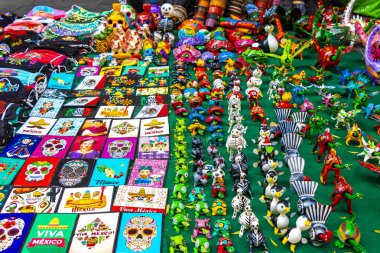 Centro Historico Mexico City, 11 numara. Şubat 2021 Meksika hatıra kafatasları Centro Historico Mexico City 'de mücevher kumbaraları.