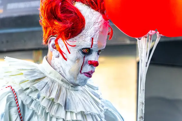 Centro Historico Mexico City 14 numara. Şubat 2021 Balonlu Ürkütücü Korku Palyaçosu Centro Historico Mexico City 'deki Turist Caddesi' nde.