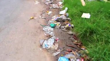 Pattaya Chon Buri Tayland 24. Ekim 2018 'de Pattaya Bang Lamung Amphoe Chon Buri Tayland' daki Sokak Yolu 'nda Atık Plastik Çöp Çevre Kirliliği Yürüyüşü.