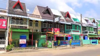 Pattaya Chon Buri Tayland 2018 Meşgul Pattaya Şehri Turist Caddesi Araba Otomobili Motosikletler Şehir Merkezi Pattaya Tayland 'da Gökdelen Binaları.