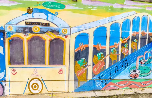 Rio de Janeiro Eyaleti Rio de Janeiro Brezilya 10. Aralık 2020 Santa Teresa Centro Şehir Sokakları Brezilya 'da Turizm Sanatı Graffiti Tabloları ve Binaları ile Şehir Sokakları Panoraması.