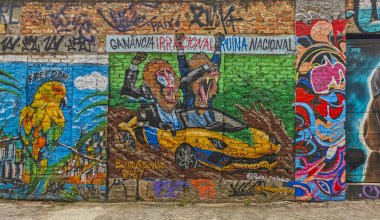 Rio de Janeiro Eyaleti Rio de Janeiro Brezilya 07. Aralık 2020 Santa Teresa Centro Şehir Sokakları Brezilya 'da Turizm Sanatı Graffiti Tabloları ve Binaları ile Şehir Sokakları Panoraması.