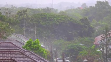 Şiddetli muson yağmurları geliyor Pattaya Bang Lamung Amphoe Chon Buri Tayland, Güneydoğu Asya 'da yağmurlu bir gün olacak..