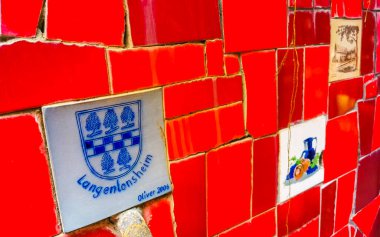 Rio de Janeiro Eyaleti Rio de Janeiro Brezilya 08. Aralık 2020 'de Escadaria Selaron, Rio de Janeiro Brezilya' daki Alman mozaik detaylarıyla dolu kırmızı ünlü merdiven basamakları..
