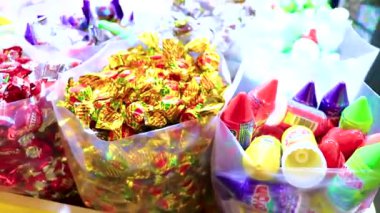 Centro Historico Mexico City 14 numara. Şubat 2021 Mexico City 'deki Meksika sokak gıda pazarından renkli şekerlemeler alın..