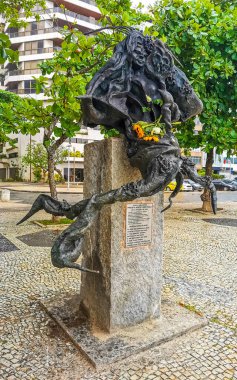 Rio de Janeiro Eyaleti Rio de Janeiro Brezilya 10. Ekim 2020 Copacabana sahili ve sahil gezisi Rio de Janeiro Brezilya 'da heykel heykeli heykeli ve anıtıyla.