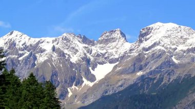 Dağ ve Alp Dağları dağ ve dağ manzarası dağları. Kayalar ve tepeler. Lechtal Alpler 'in manzarası..