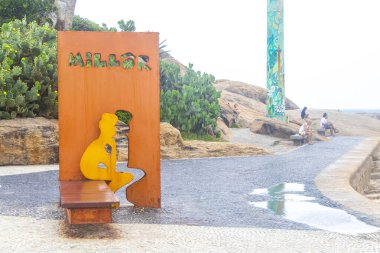 Rio de Janeiro Eyaleti Rio de Janeiro Brezilya 10. Ekim 2020 Ipanema sahili ve sahil gezisi heykel heykeli heykeli heykeli ve Rio de Janeiro Brezilya 'da anıt.