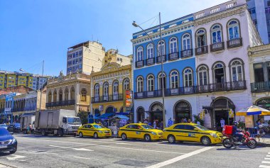Rio de Janeiro Eyaleti Rio de Janeiro Brezilya 21. Ekim 2020 Şehir Merkezi Sokak Yolları Cityscape ve Skyline Panorama Gökdelenler Binalar Arabalar ve Brezilya 'daki İnsanlar.