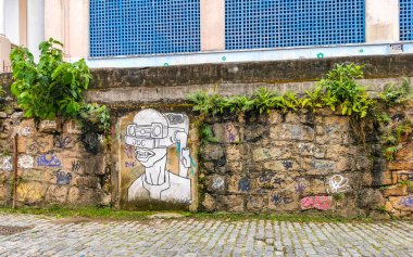 Rio de Janeiro Eyaleti Rio de Janeiro Brezilya 08. Aralık 2020 Santa Teresa Centro Şehir Sokakları Brezilya 'da Turizm Sanatı Graffiti Tabloları ve Binaları ile Şehir Sokakları Panoraması.