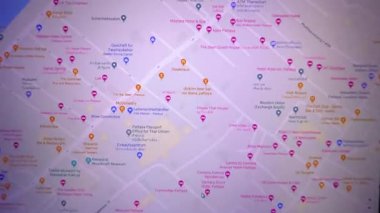 Pattaya Chon Buri Tayland 25. Ekim 2018 Pattaya Bang Lamung Tayland 'da Google Haritalar web sayfasına gir ve çık.