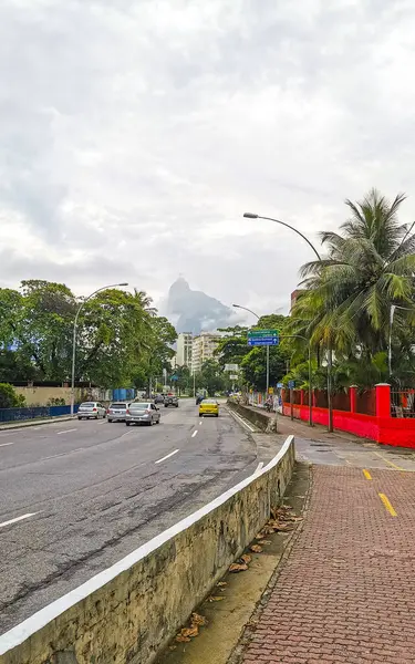 Rio de Janeiro Eyaleti Rio de Janeiro Brezilya 07. Aralık 2020 Şehir Merkezi Sokak Yolları Cityscape ve Skyline Panorama Gökdelenler Binalar Arabalar ve Brezilya 'daki İnsanlar.