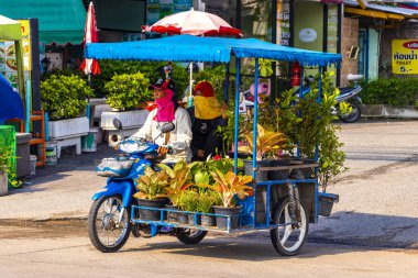 Pattaya Chon Buri Tayland 27 numara. Ekim 2018 Motosikletli fabrika satıcısı Pattaya Bang Lamung Amphoe Chon Buri Tayland, Güneydoğu Asya.