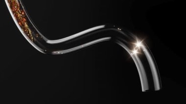 Alkollü sıvı bira, cam tüpün içinde 4K akıyor.